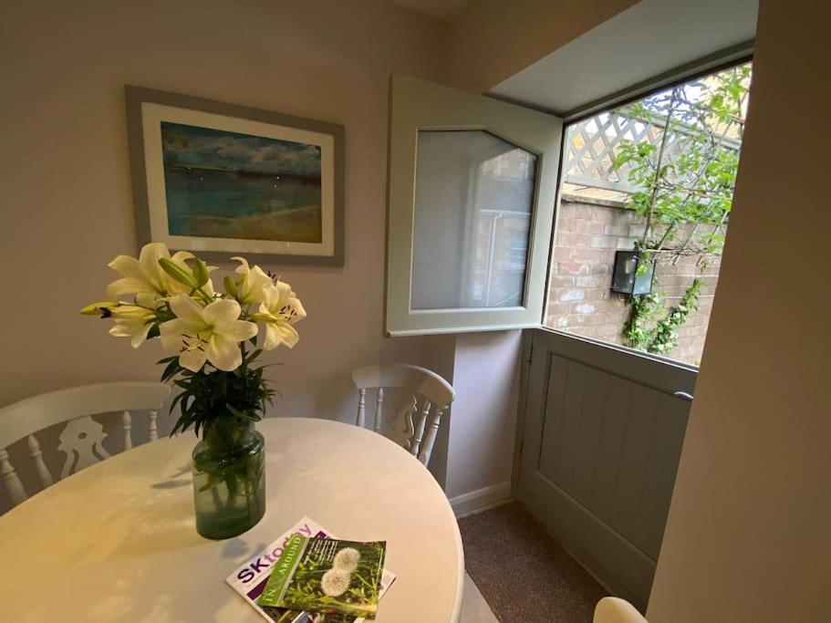 The Granary, Lovely Townhouse In Central Stamford Bagian luar foto