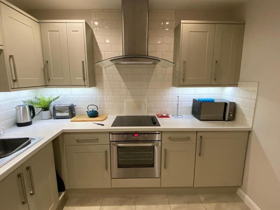 The Granary, Lovely Townhouse In Central Stamford Bagian luar foto